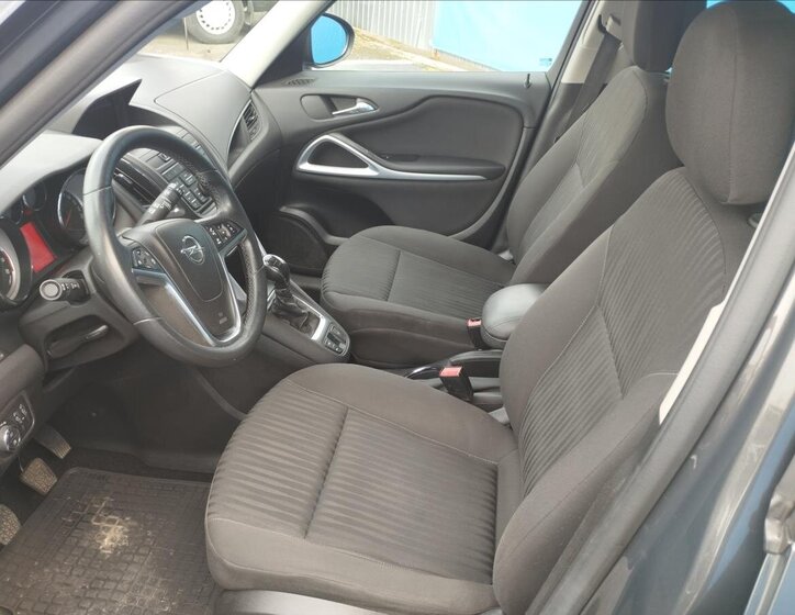 Opel Zafira 7