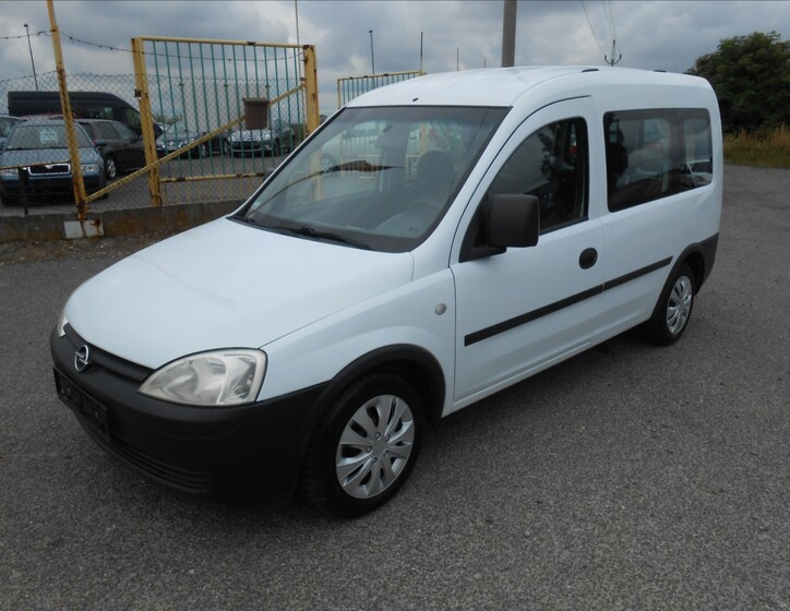 Opel Combo 1