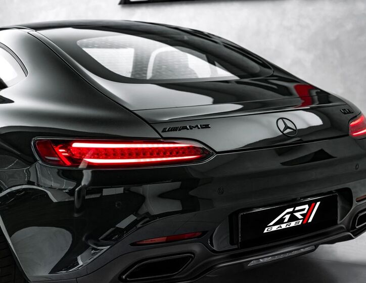 Mercedes-Benz AMG GT 10