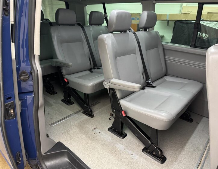 Volkswagen Transporter 24