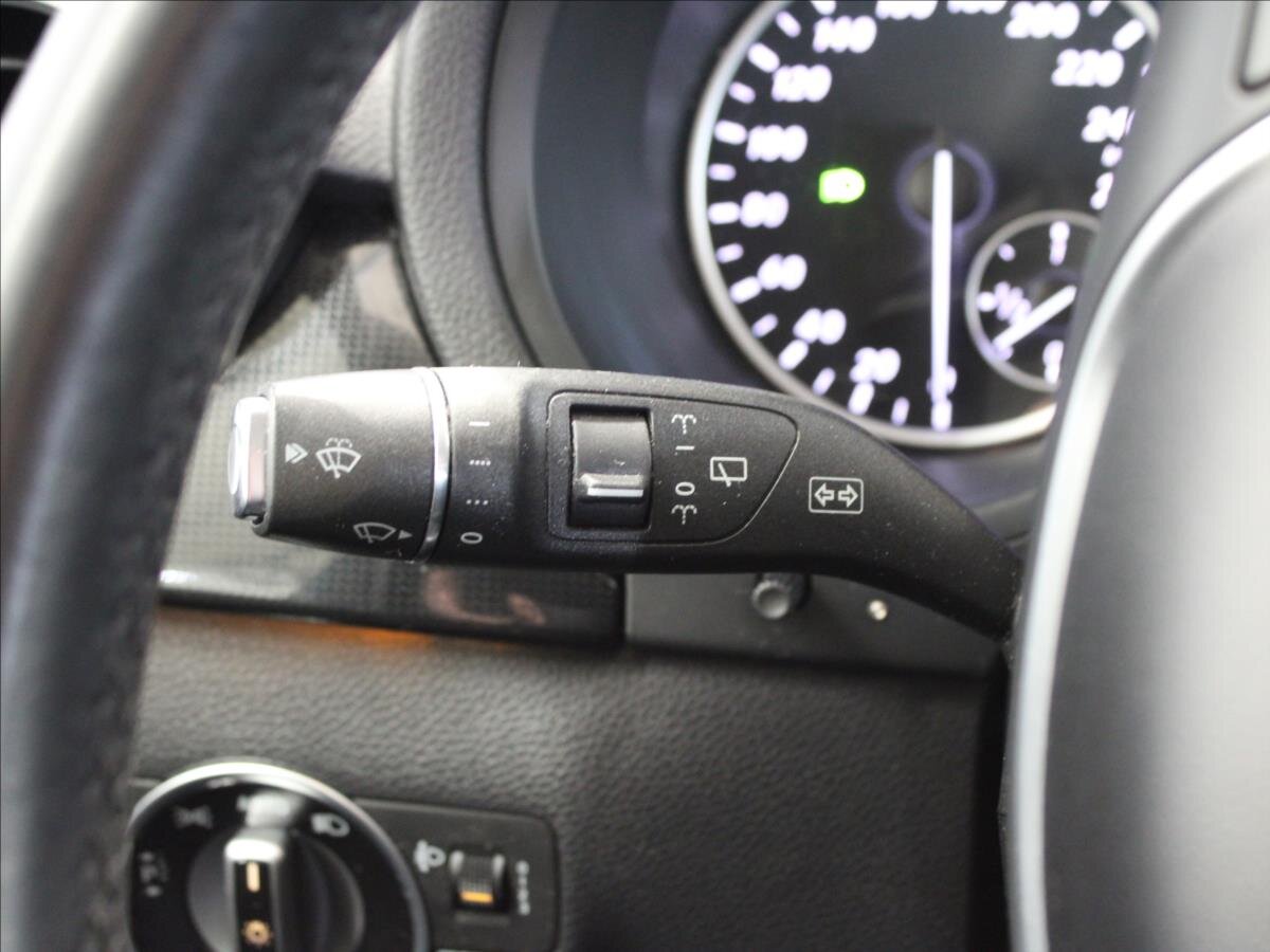 Mercedes-Benz Třídy B Kombi 1,6 l 90 kw