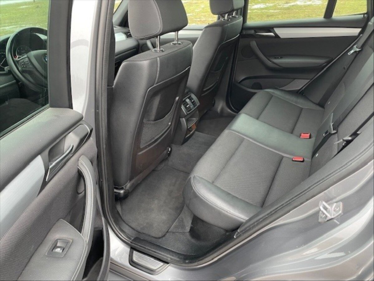 BMW X3 Kombi 3,0 l 190 kw