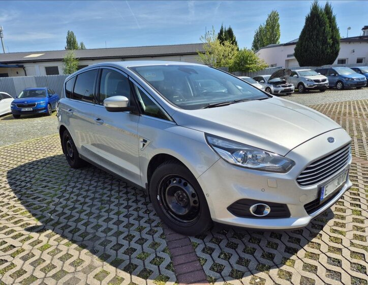 Ford S-MAX MPV 2,0 l 132 kw