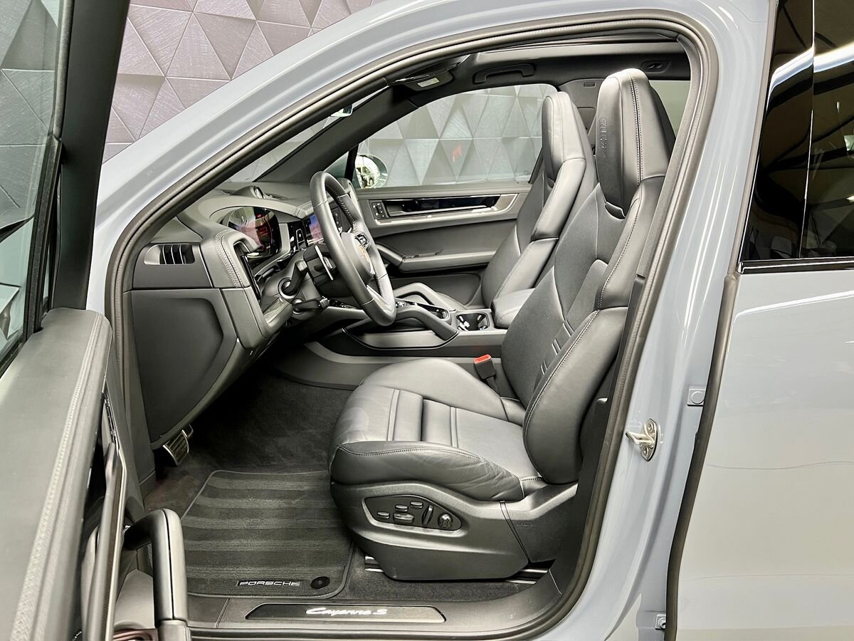 Porsche Cayenne SUV / Terénní 4,0 l 349 kw