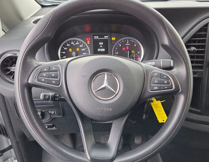Mercedes-Benz Vito 11