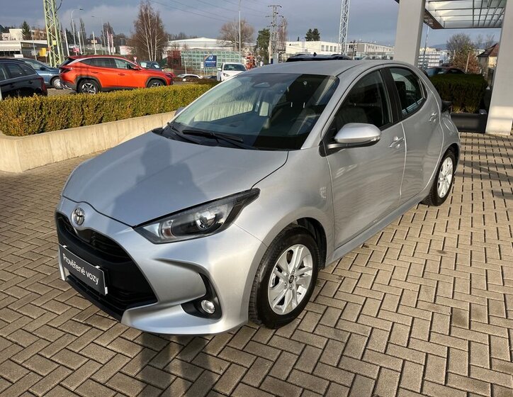 Toyota Yaris 2