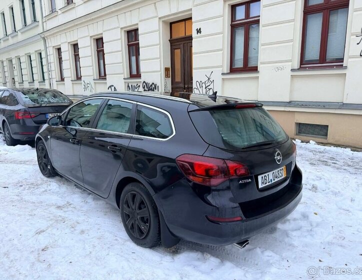 Opel Astra Kombi 0,0 160 kw