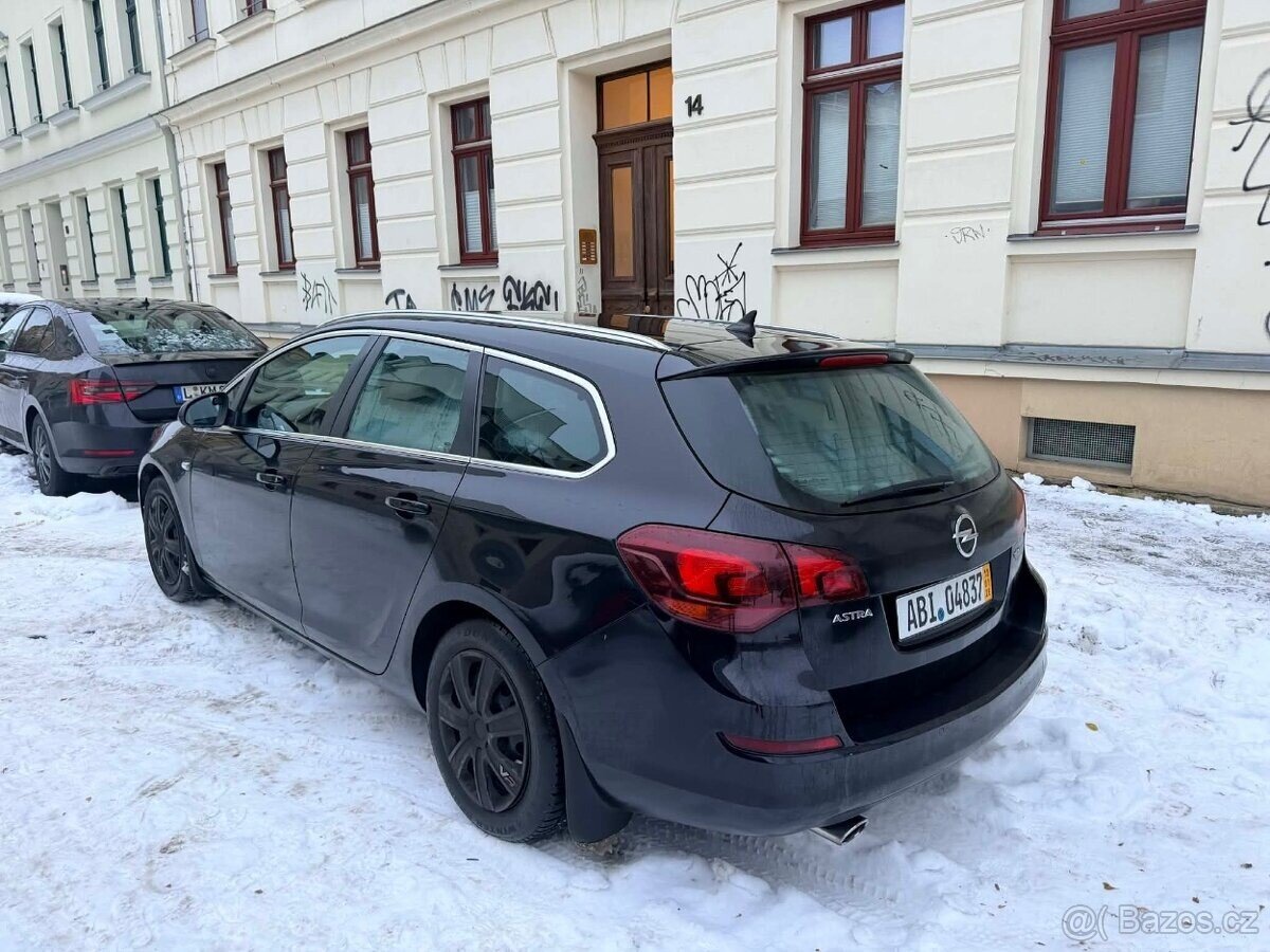 Opel Astra Kombi 0,0 160 kw