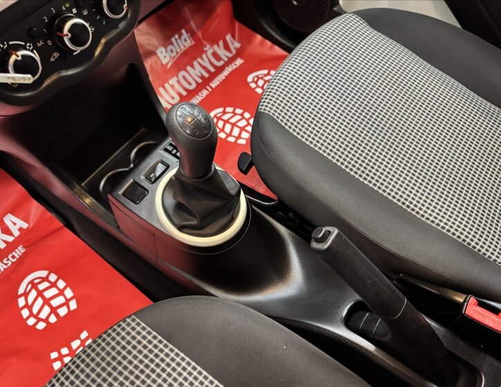 Renault Twingo Hatchback 999,0 52 kw