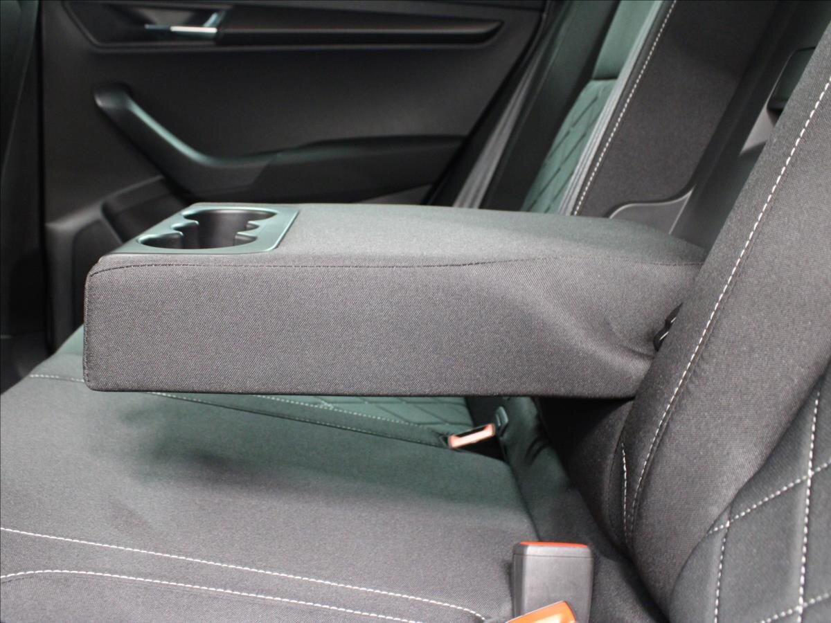 Škoda Karoq SUV 1,5 l 110 kw