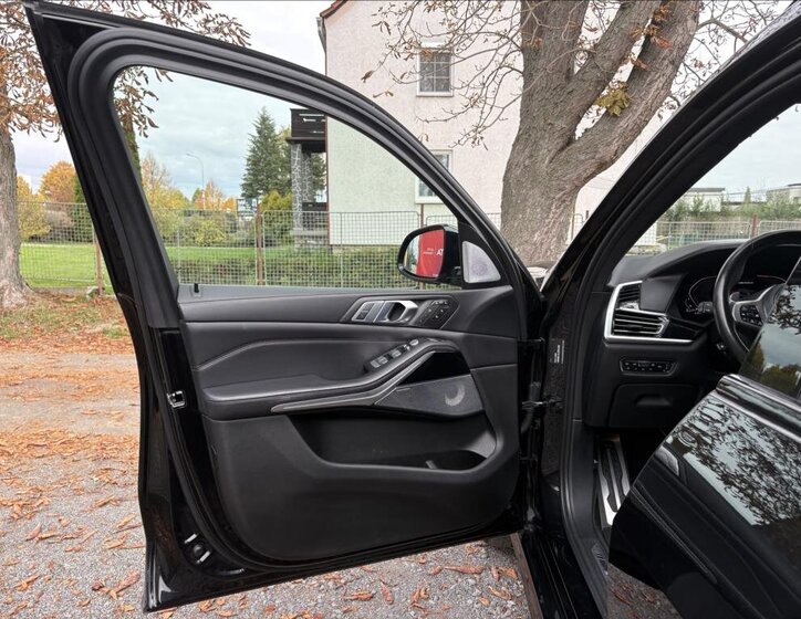 BMW X7 SUV 3,0 l 294 kw