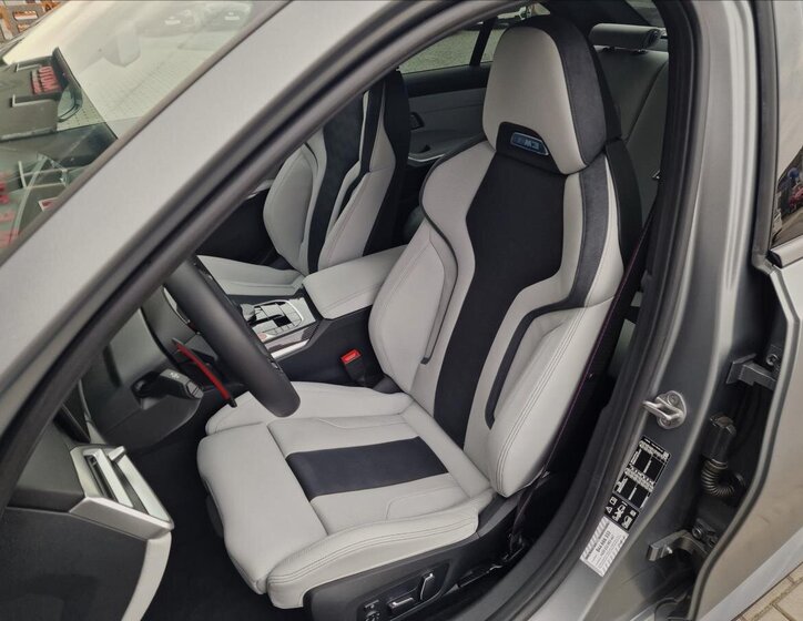 BMW M3 Sedan / Limuzína 3,0 l 390 kw