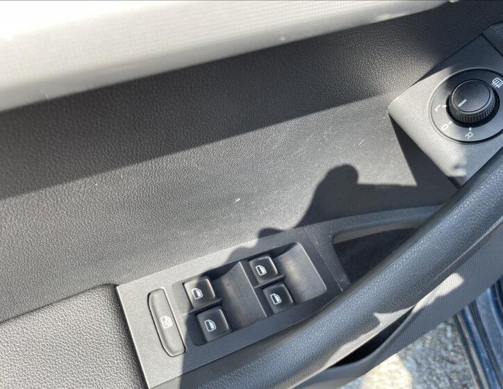 Škoda Octavia Sedan / Limuzína 1,2 l 77 kw