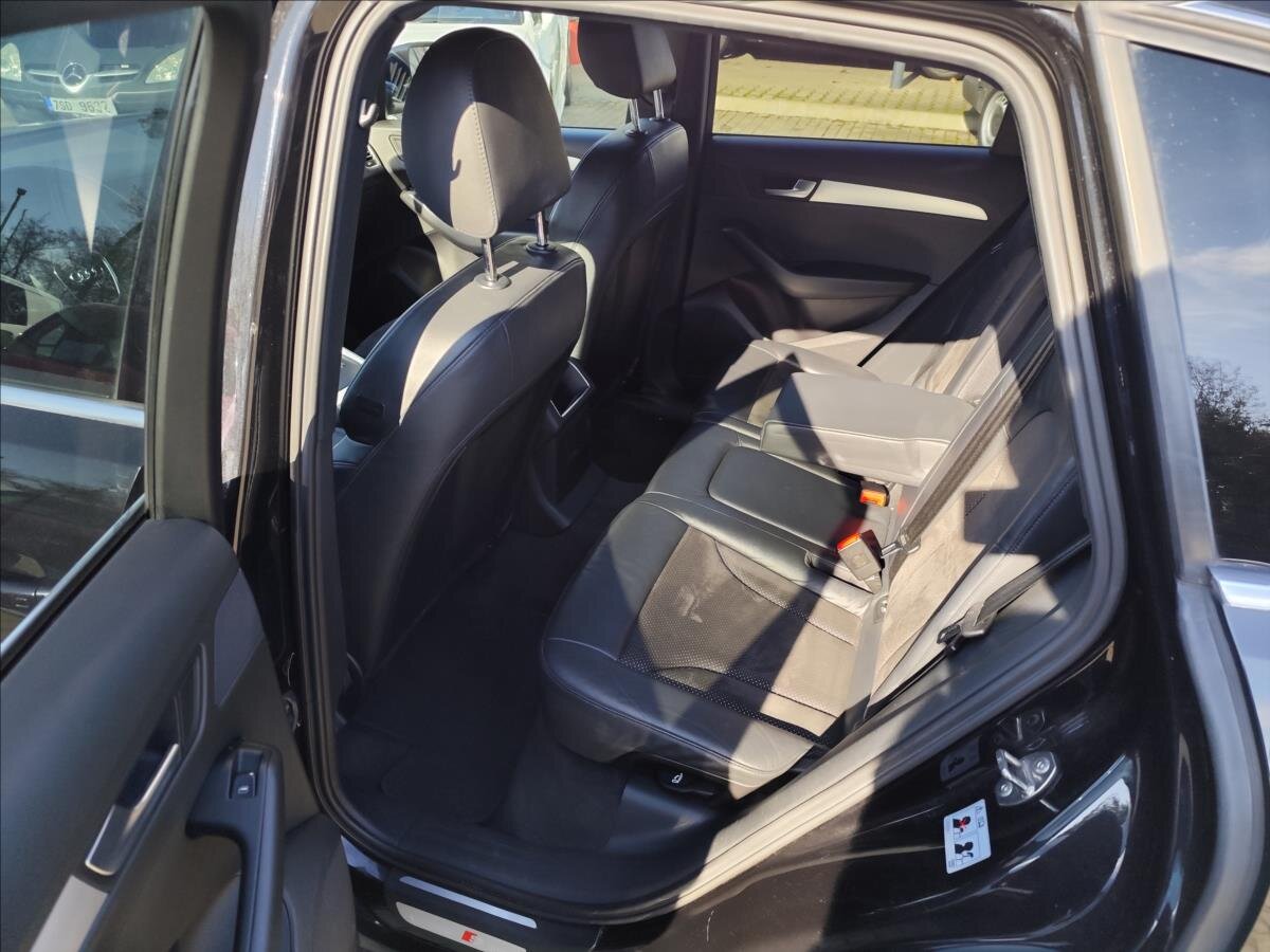 Audi Q5 Kombi 3,0 l 176 kw