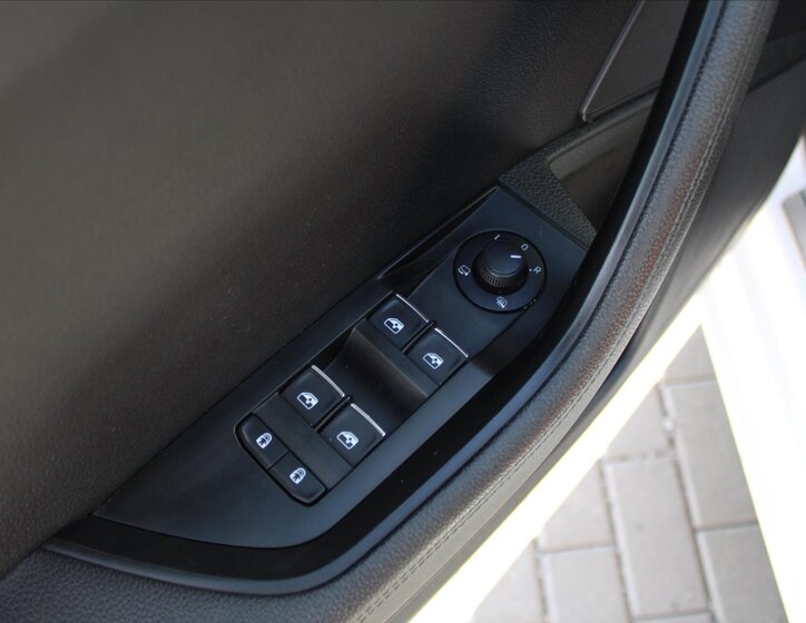 Škoda Superb Kombi 2,0 l 200 kw