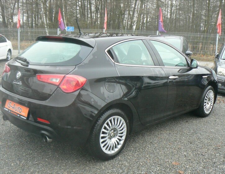 Alfa Romeo Giulietta 5