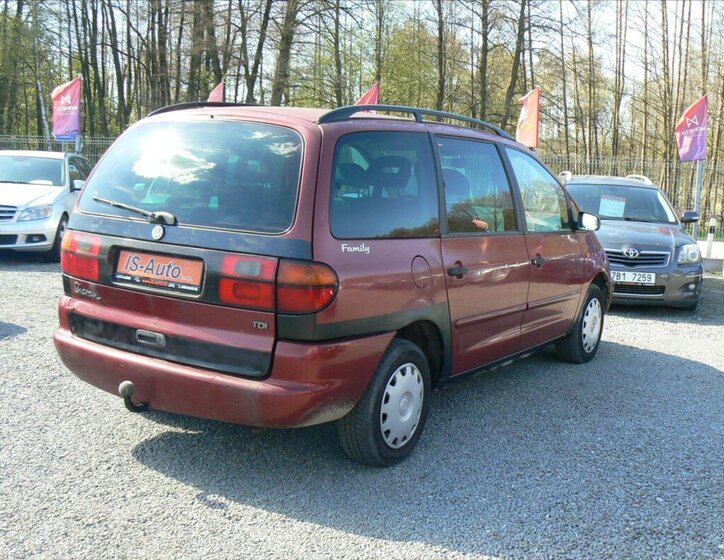 Volkswagen Sharan Kombi 1,9 l 66 kw