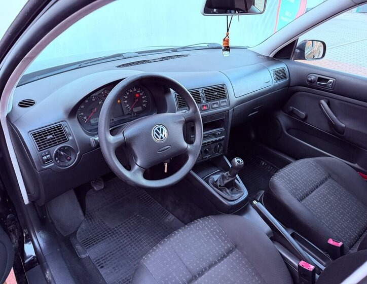 Volkswagen Golf Hatchback 1,4 l 55 kw