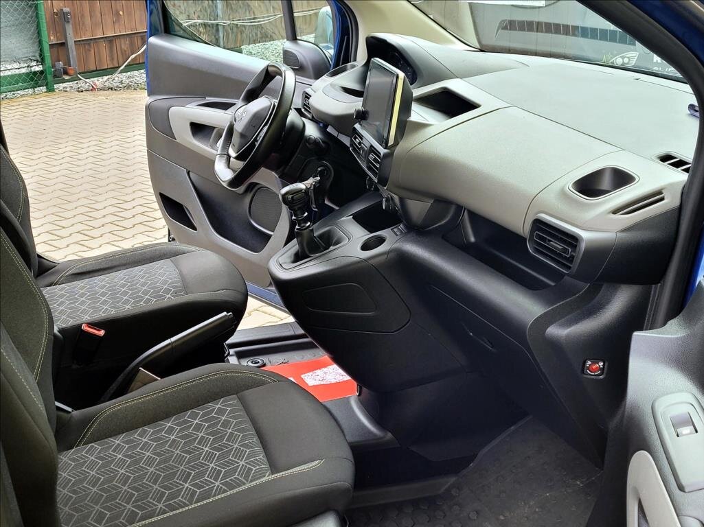 Peugeot Rifter MPV 1,5 l 96 kw