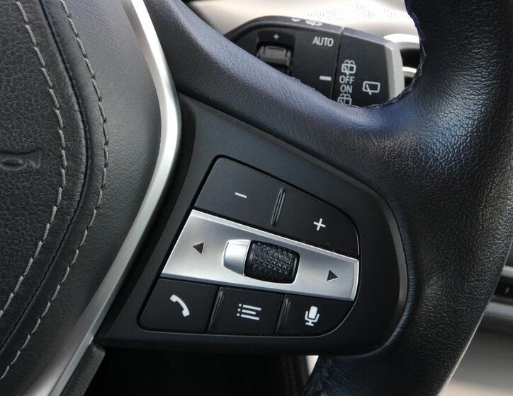 BMW X5 SUV / Terénní 3,0 l 245 kw