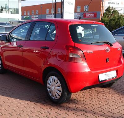 Toyota Yaris 6