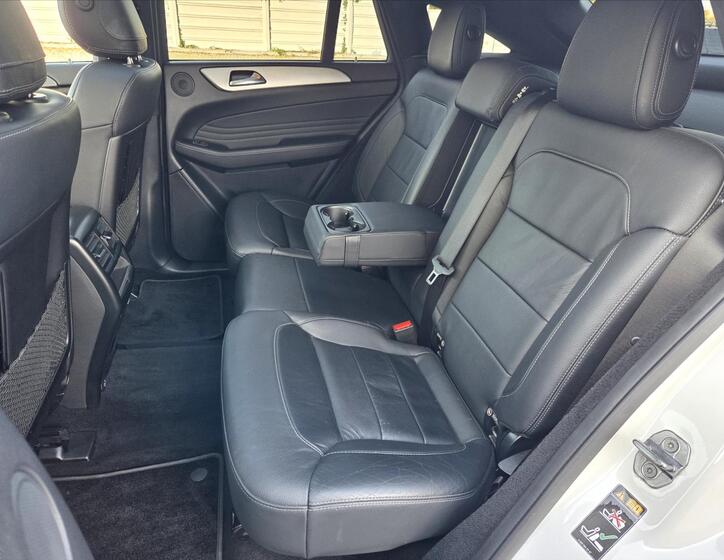 Mercedes-Benz GLE 10