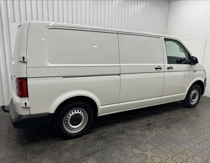 Volkswagen Transporter 9