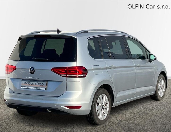 Volkswagen Touran MPV 1,5 l 110 kw