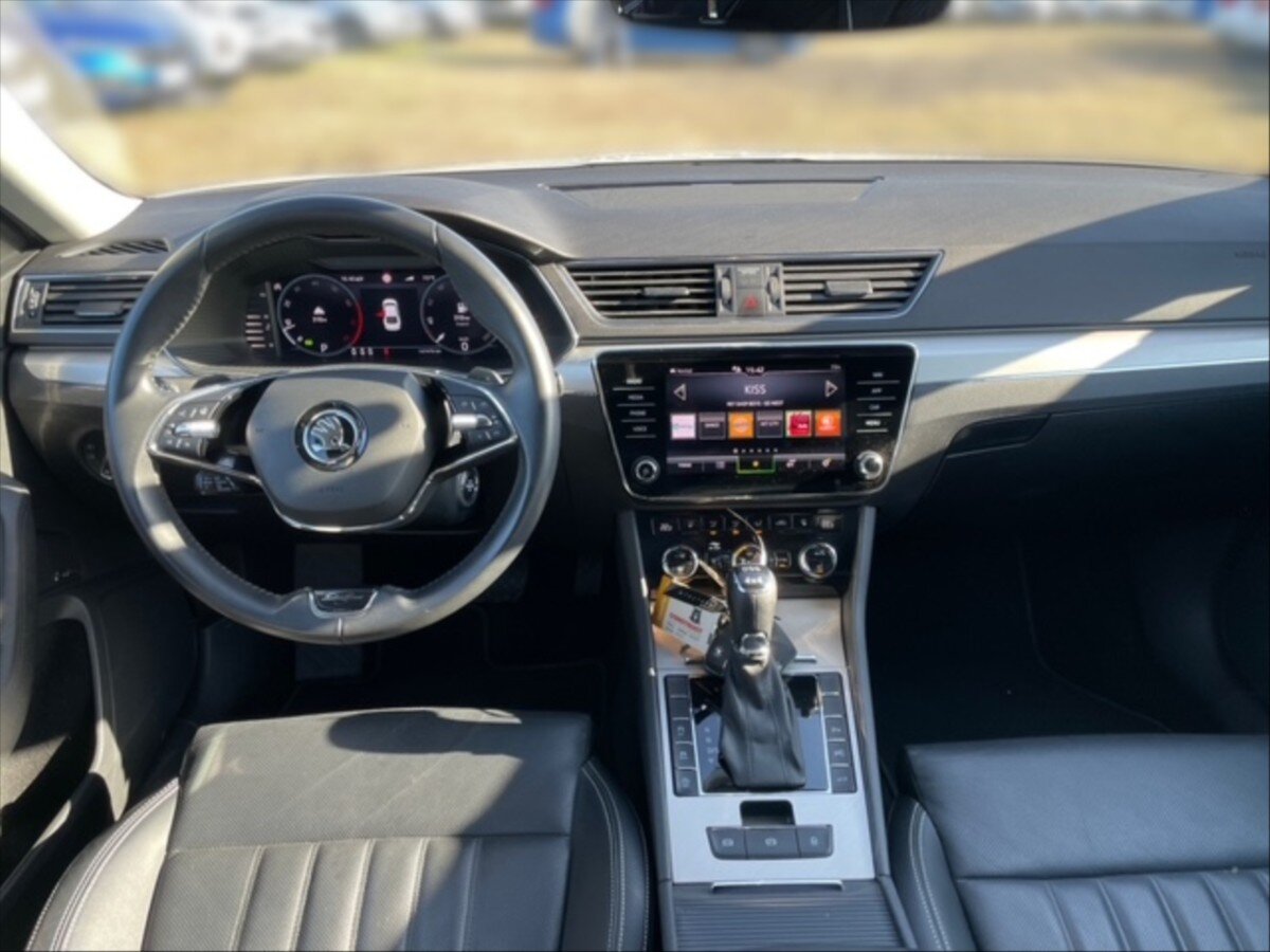 Škoda Superb Sedan / Limuzína 2,0 l 206 kw