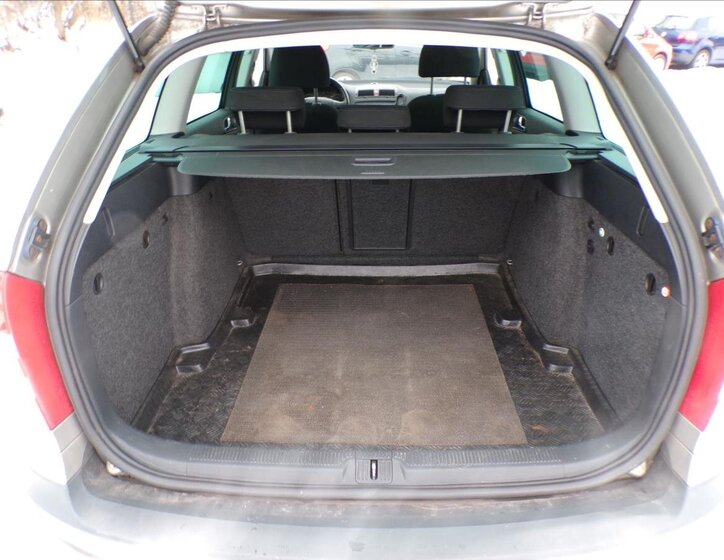 Škoda Octavia Kombi 2,0 l 103 kw