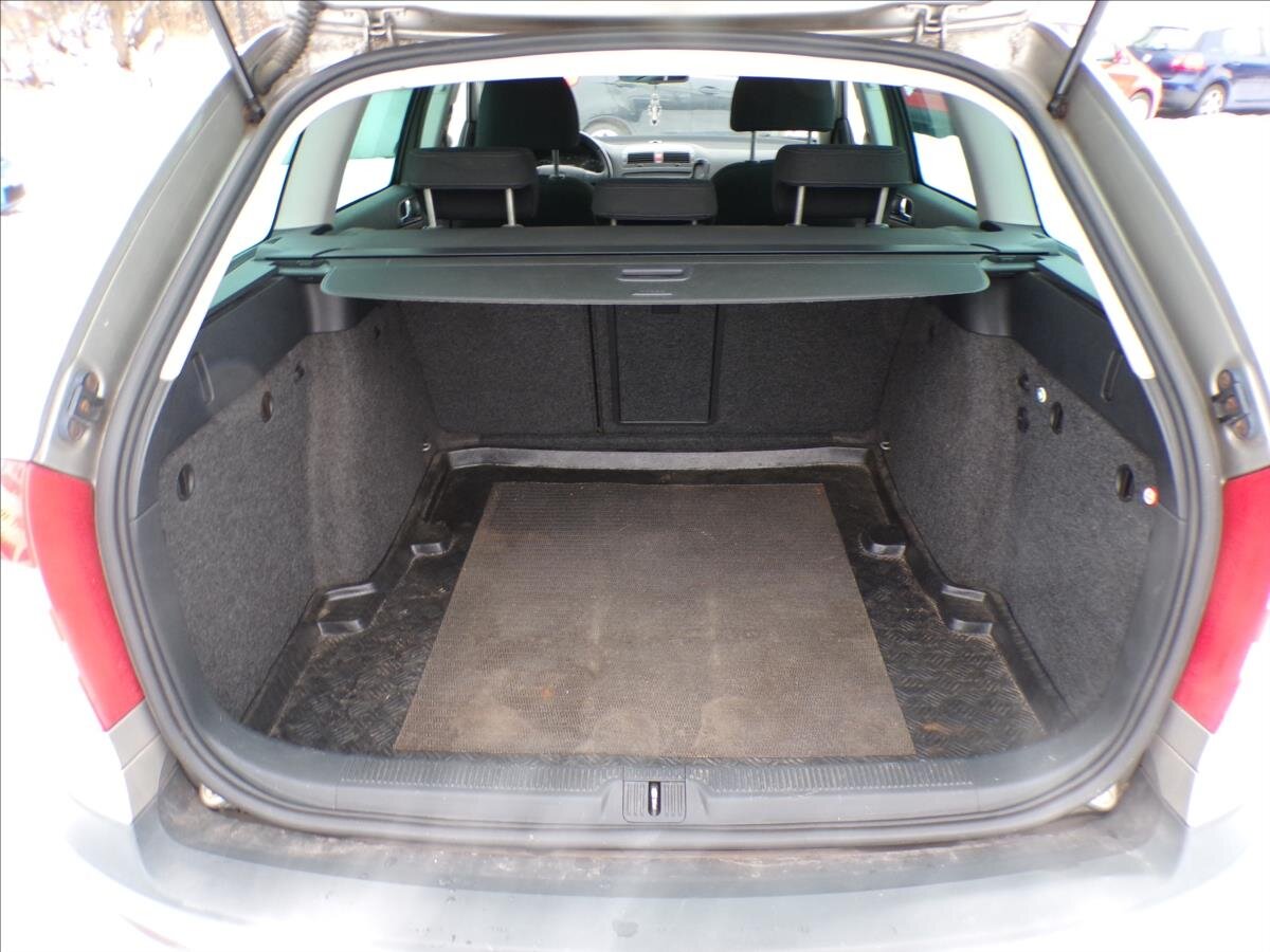 Škoda Octavia Kombi 2,0 l 103 kw