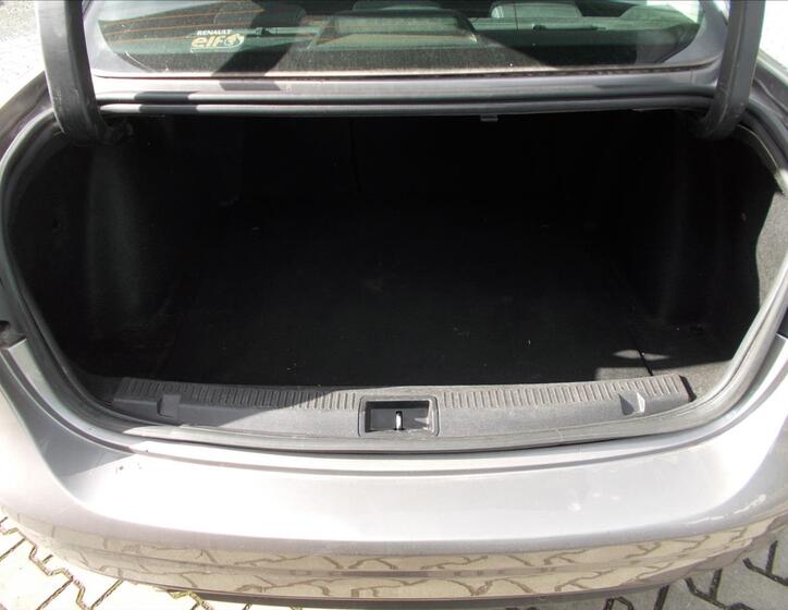 Renault Fluence 12