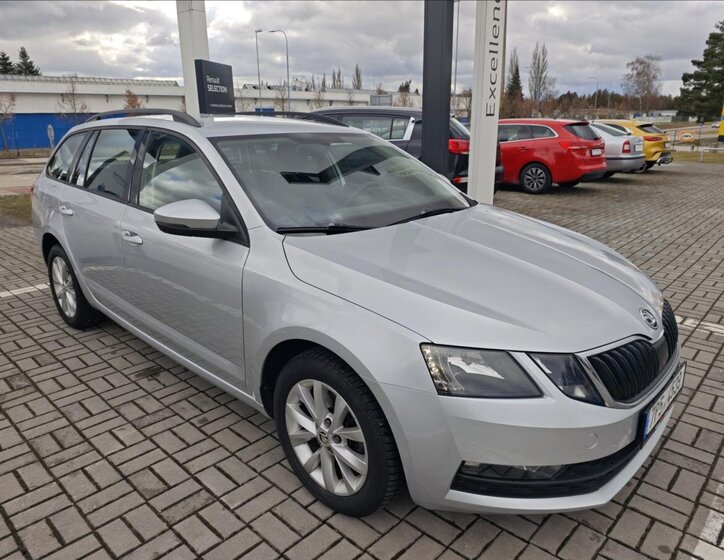 Škoda Octavia Kombi 2,0 l 110 kw