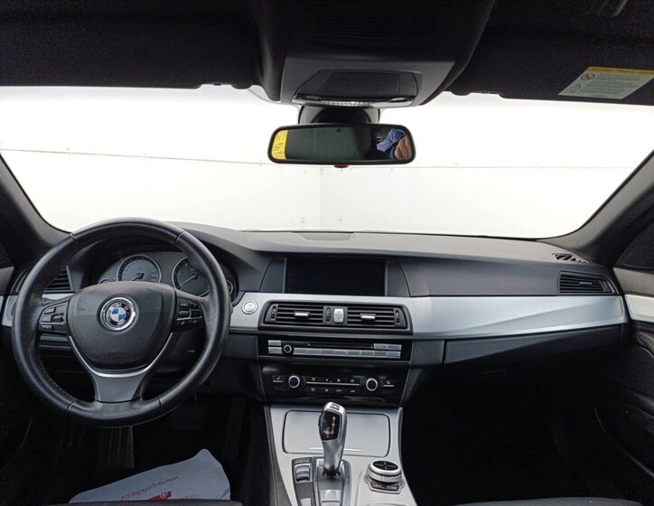 BMW Řada 5 Sedan 3,0 l 180 kw