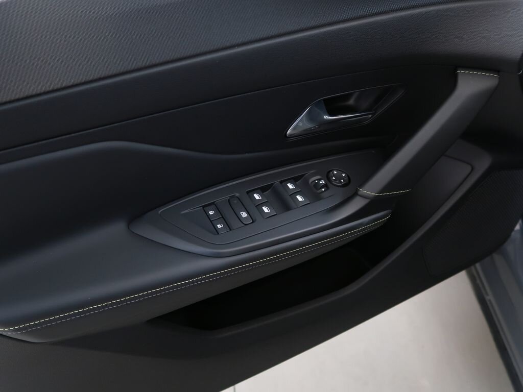 Peugeot 408 Liftback 1,6 l 133 kw