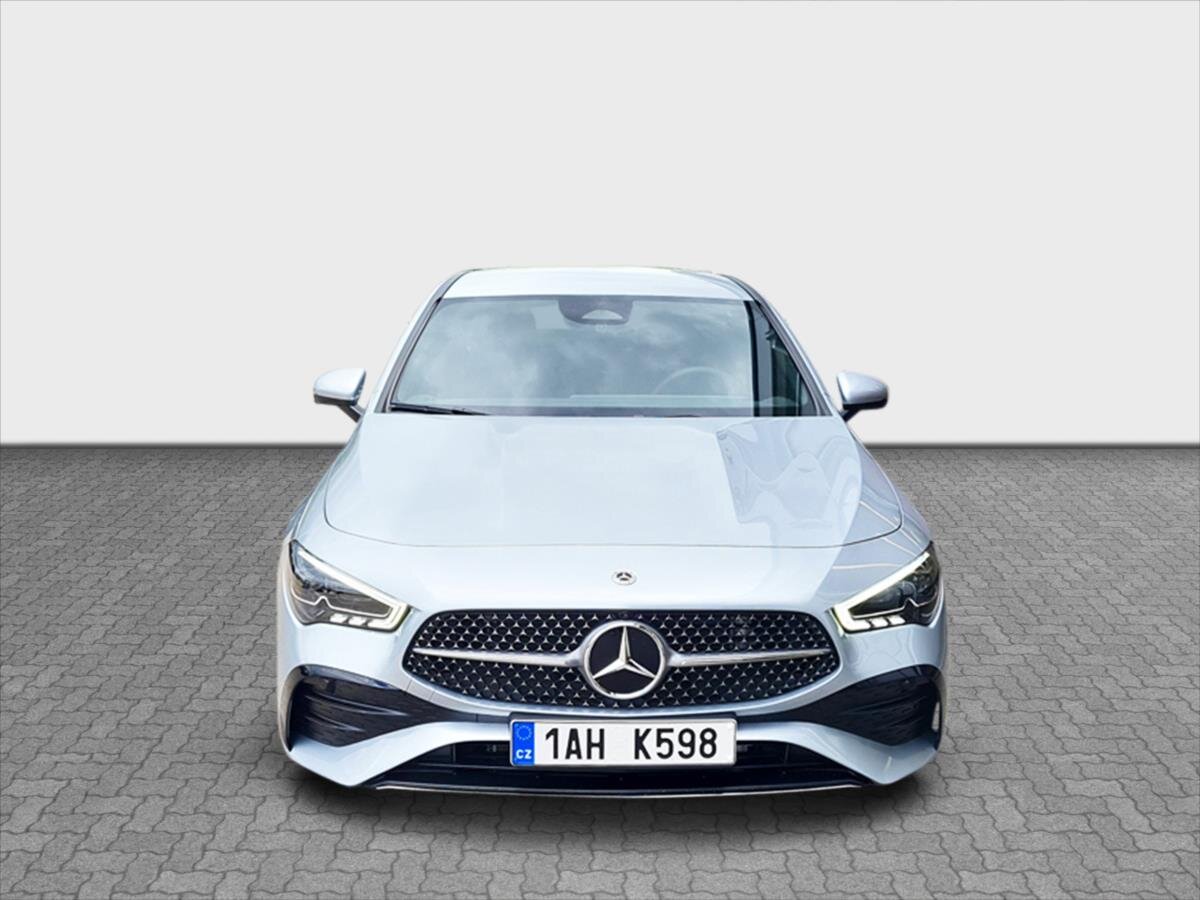 Mercedes-Benz CLA Sedan 2,0 l 110 kw