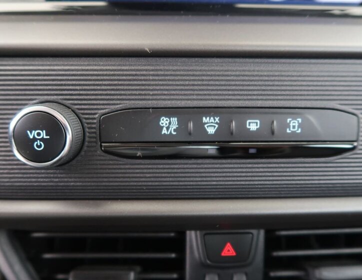 Ford Tourneo Courier VAN / Minibus 999,0 91 kw