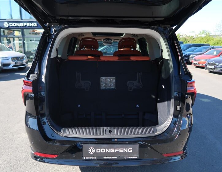 Dongfeng U-Tour MPV 1,5 l 255 kw