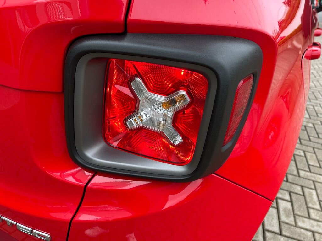 Jeep Renegade SUV / Terénní 1,3 l 132 kw
