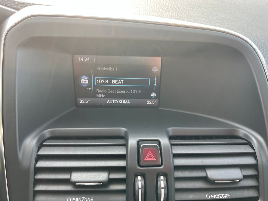 Volvo XC60 SUV / Terénní 2,4 l 140 kw