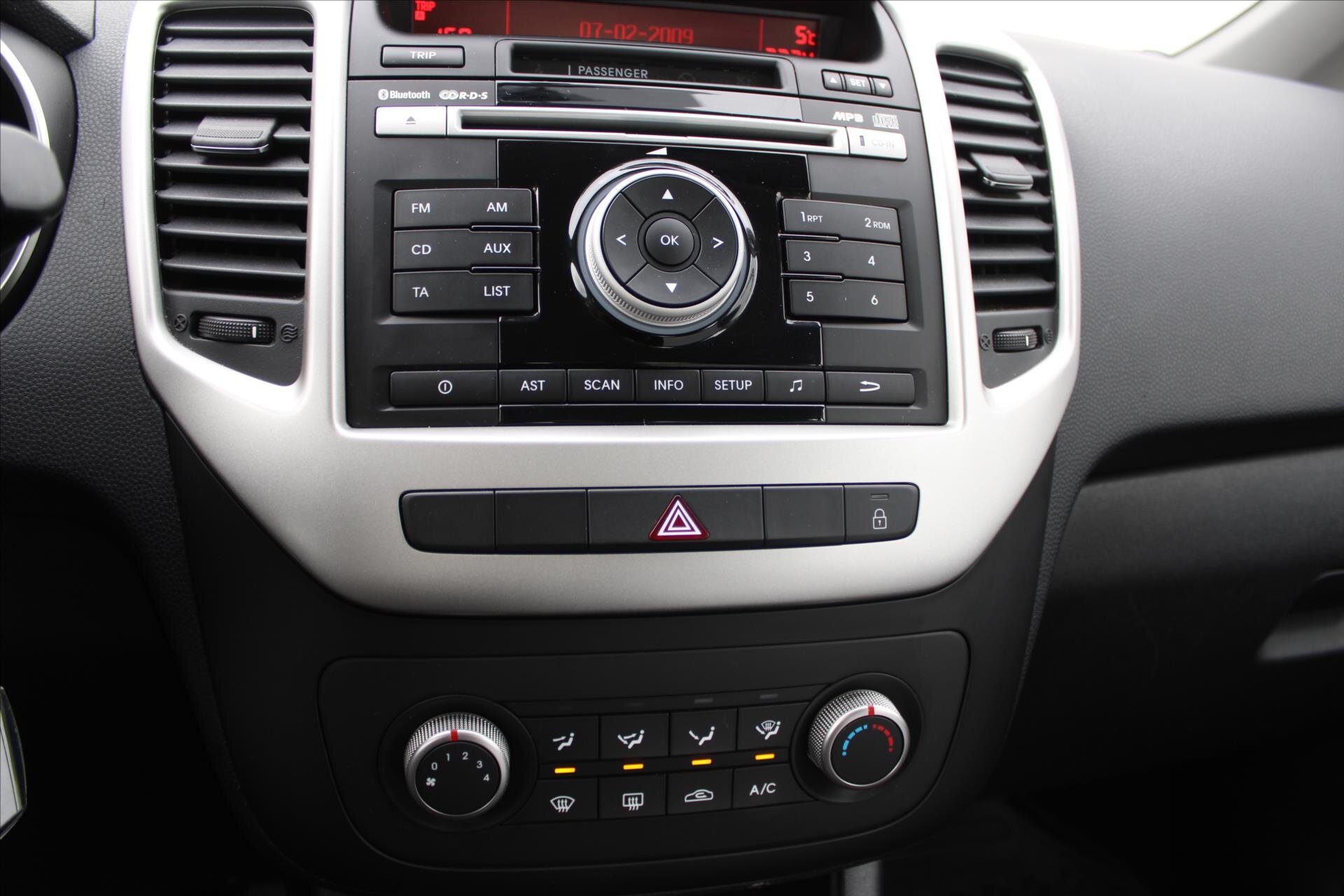 KIA Venga MPV 1,4 l 66 kw