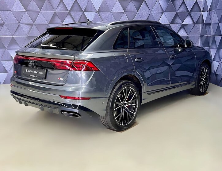 Audi Q8 SUV / Terénní 3,0 l 210 kw