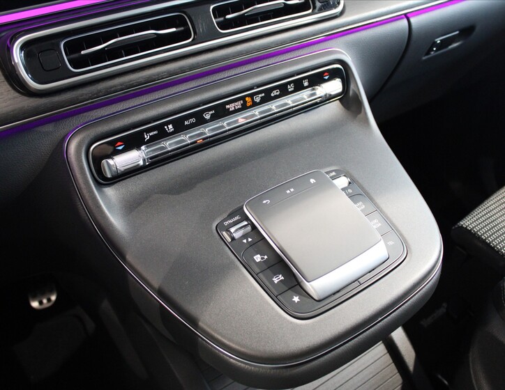 Mercedes-Benz Třídy V 23