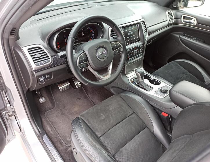 Jeep Grand Cherokee 10