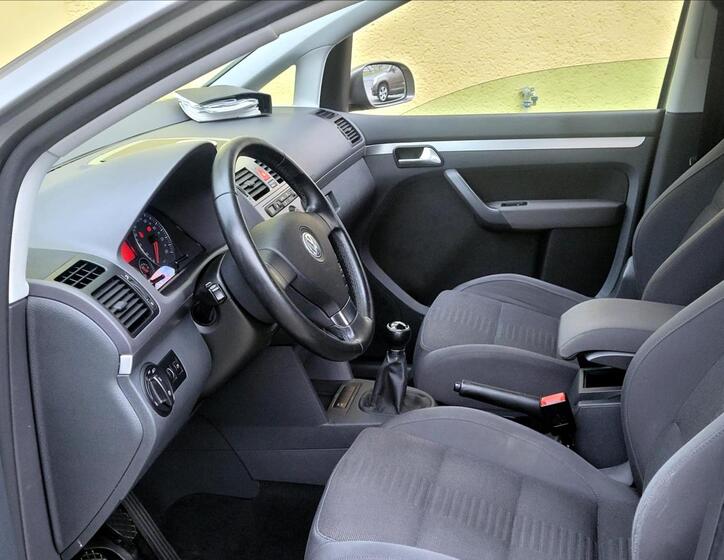 Volkswagen Touran 32