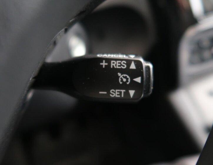 Toyota Auris Kombi 1,6 l 97 kw