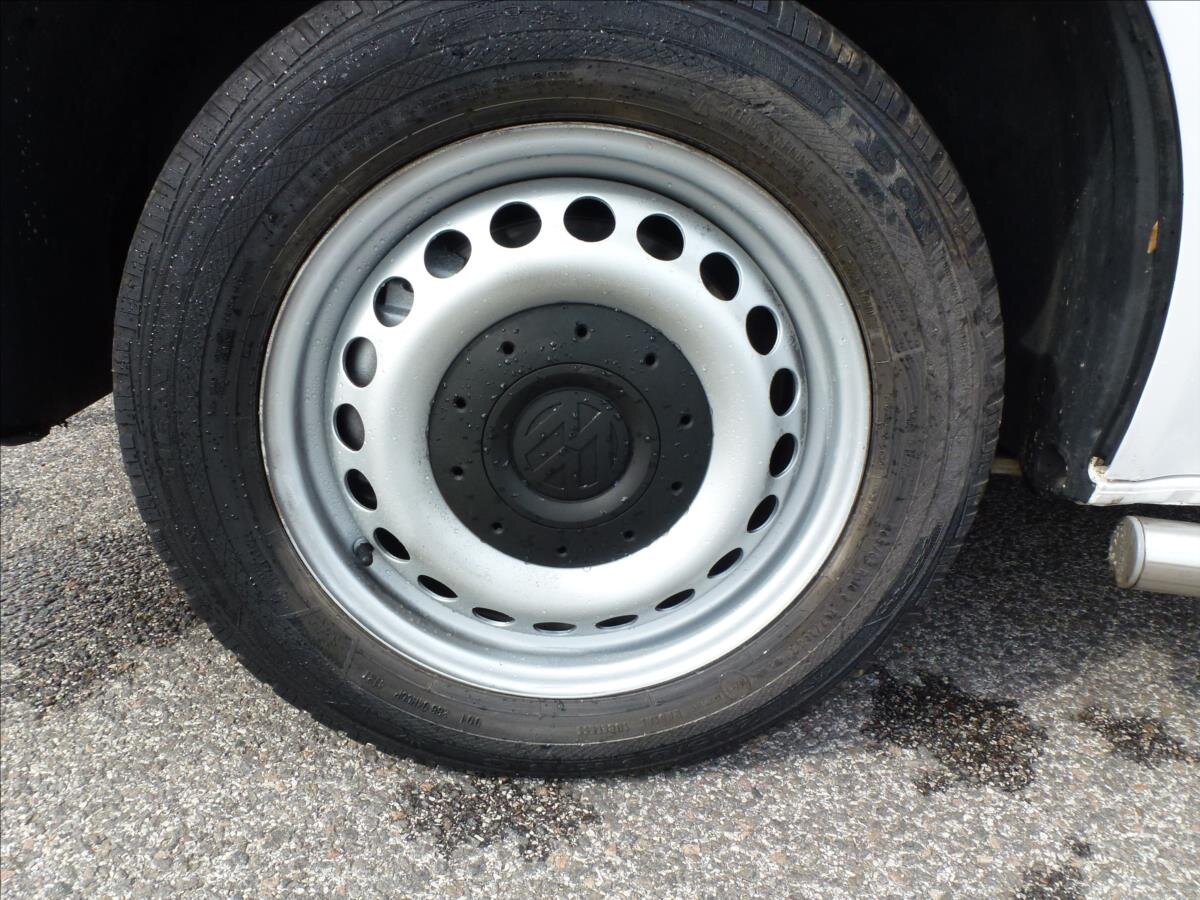 Volkswagen Transporter Kombi 2,0 l 62 kw