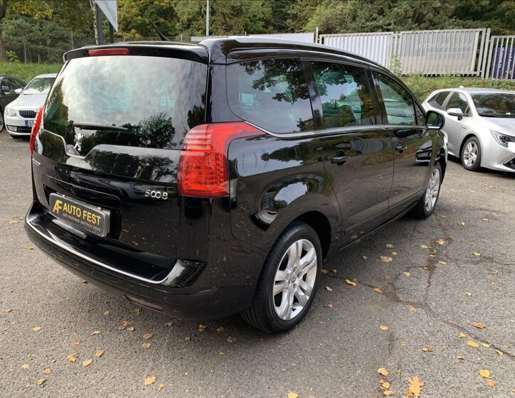 Peugeot 5008 8