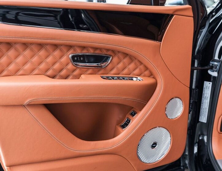 Bentley Bentayga SUV / Terénní 4,0 l 404 kw