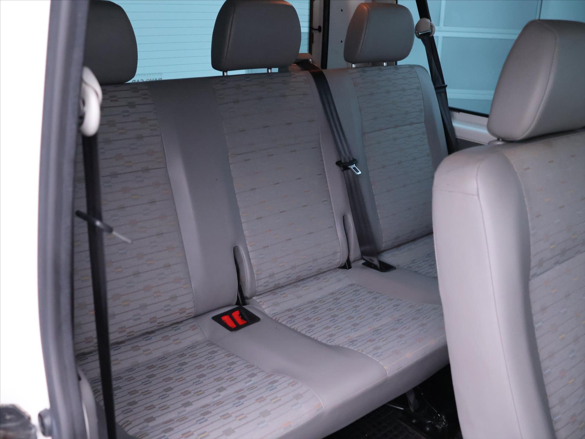 Volkswagen Transporter Kombi 2,0 l 75 kw